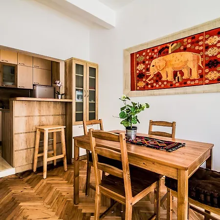 Top Center Gurko Apartment Sofia